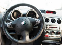 Alfa Romeo 156 ohjaamo